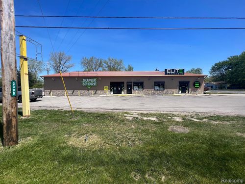 a-3389 S Huron Rd, Bay City, MI, 48706-1587 | Card Image