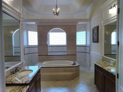 Master Bath | Image 3