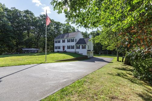 1101 Methuen St, Dracut, MA, 01826-5313 | Card Image