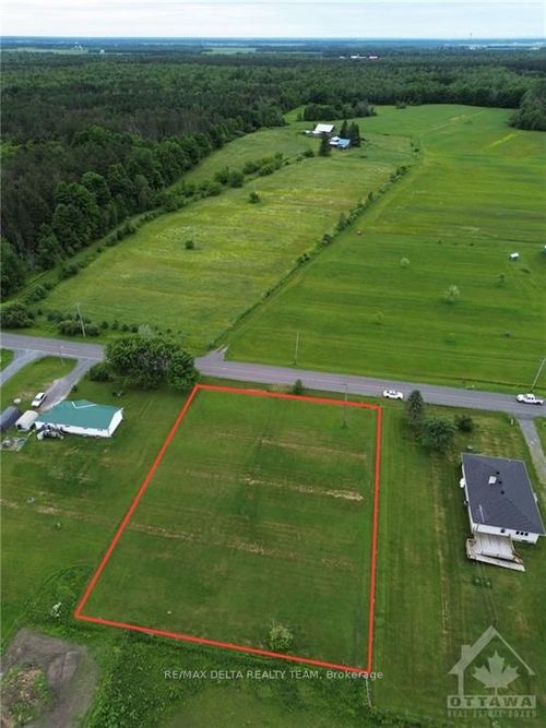 1739 Concession St, Plantagenet, ON, K0B1L0 | Card Image