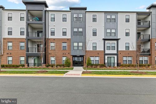 unit-204-23669 Golden Embers Sq, ASHBURN, VA, 20148-1914 | Card Image