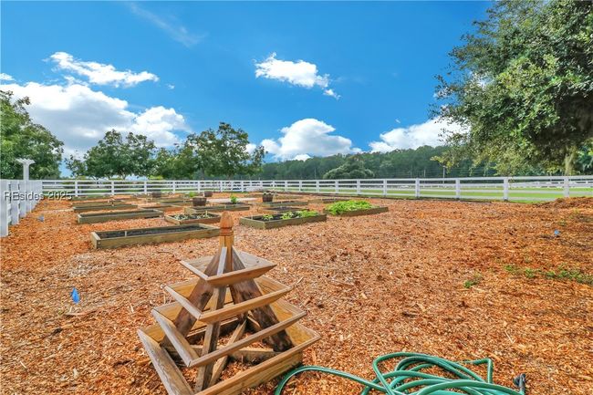 24 Carrier Blf, House other with 5 bedrooms, 5 bathrooms and null parking in Bluffton SC | Image 96