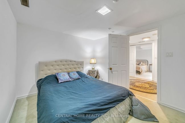 20 Hollis Cres, House other with 4 bedrooms, 3 bathrooms and 4 parking in Holland Landing ON | Image 31