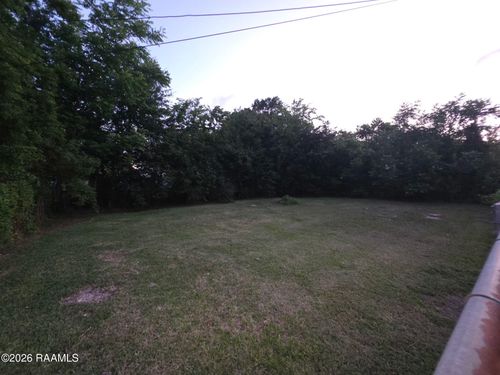 570 E Saint Peter St, New Iberia, LA, 70560-3848 | Card Image