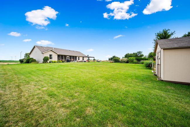 20 Boulder Dr, House other with 3 bedrooms, 3 bathrooms and 2 parking in Carlock IL | Image 25