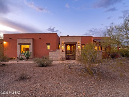 6300 N Abington Rd, Tucson, AZ, 85743-8134 | Card Image