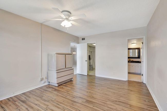 APT-102 - 21 Yacht Club Dr, Condo with 2 bedrooms, 2 bathrooms and null parking in North Palm Beach FL | Image 13