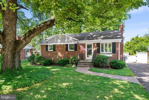 3220 Norfolk Ln, FALLS CHURCH, VA, 22042-3639 | Card Image
