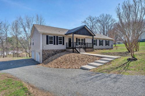 200 Surber Dr, Moneta, VA, 24121 | Card Image