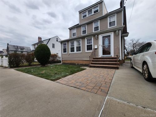 19614 104th Ave, Saint Albans, NY, 11412-1202 | Card Image