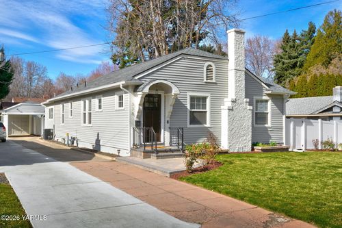 338 N 23rd Ave, Yakima, WA, 98902-2433 | Card Image
