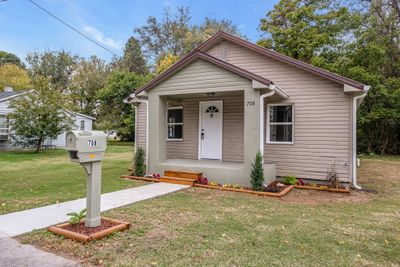 708 Gray St, House other with 2 bedrooms, 1 bathrooms and null parking in Mount Pleasant TN | Image 1