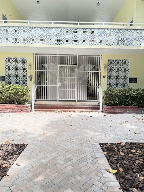 2-655 Meridian Ave, Miami Beach, FL, 33139-6409 | Card Image