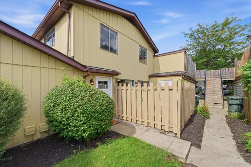 c-2467 Burgandy Ln, Columbus, OH, 43232-7204 | Card Image