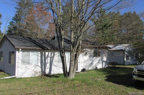 720 Strawberry Ct, Saint Helen, MI, 48656-9408 | Card Image