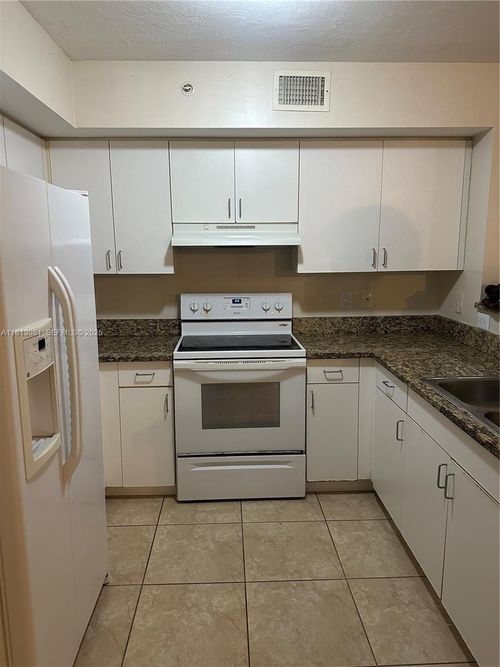 8107-4828 N State Road 7, Coconut Creek, FL, 33073-3347 | Card Image