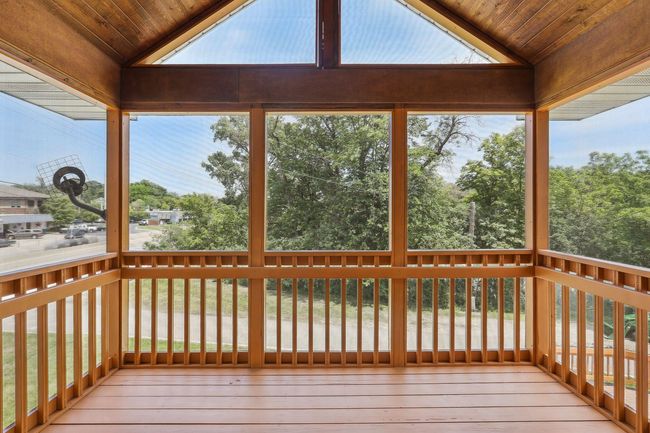 401 Highway 7, House other with 5 bedrooms, 2 bathrooms and null parking in Excelsior MN | Image 17