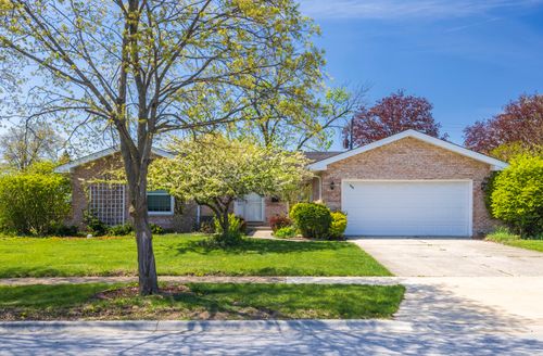 920 Macarthur Dr, Chicago Heights, IL, 60411-1954 | Card Image