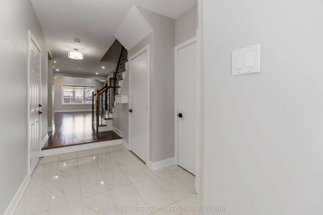 28 Moe Robillard St, House attached with 3 bedrooms, 3 bathrooms and 2 parking in Arnprior ON | Image 5