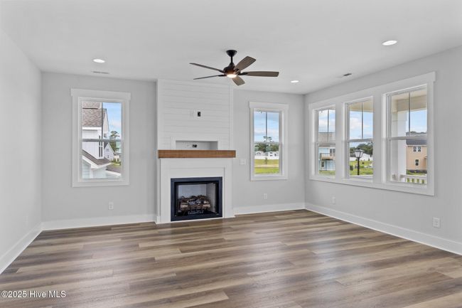 Similar Build Summer Breeze | Image 41