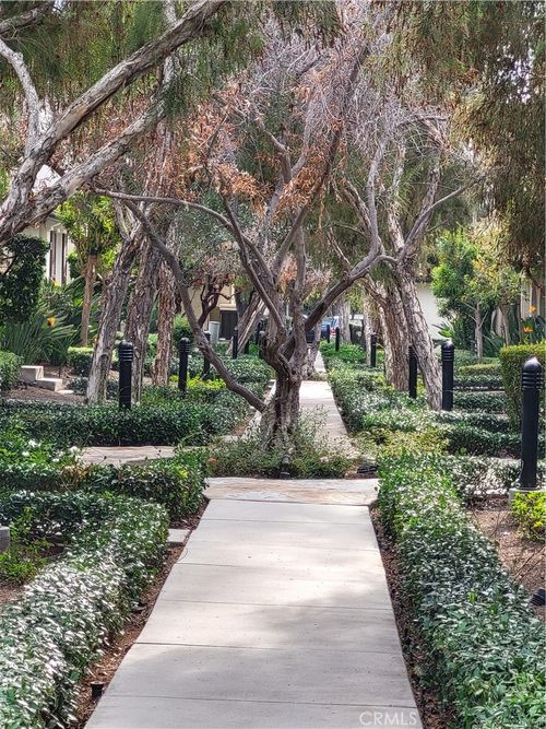 64 Shadowplay, Irvine, CA, 92620-4810 | Card Image