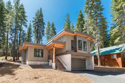 13921 Copenhagen Dr, Truckee, CA, 96161-6633 | Card Image