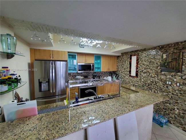APT-906 - 17555 Atlantic Blvd, Condo with 2 bedrooms, 2 bathrooms and null parking in Sunny Isles Beach FL | Image 10