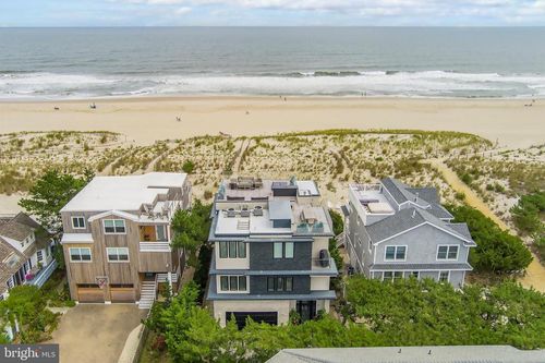 11 3rd St, Surf City, NJ, 08008-1853 | Card Image