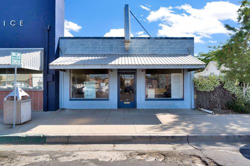 230 S K St, Dinuba, CA, 93618-2314 | Card Image