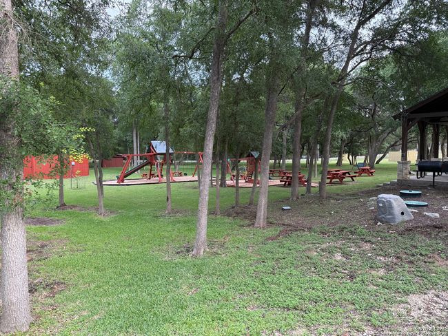 433 Pr 1706, Home with 0 bedrooms, 0 bathrooms and null parking in Helotes TX | Image 8