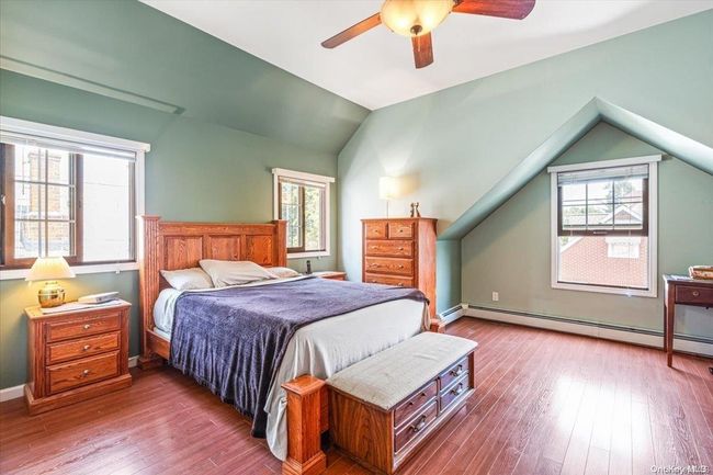 Primary Bedroom | Image 15