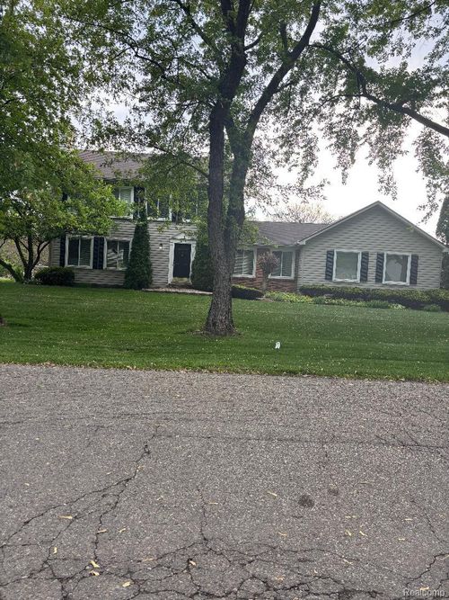 36715 Paddock Drive, Clinton Charter Township, MI, 48035 | Card Image