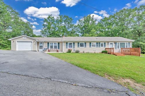 37 Dancing Tree Ln, Roanoke, VA, 24019-7854 | Card Image