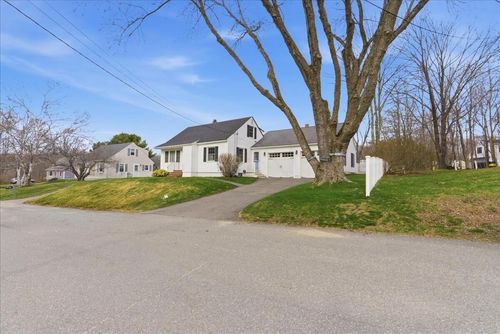 15 Grover Road, Cape Elizabeth, ME, 04107 | Card Image