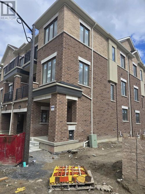 1 Radiance Way, Whitby, ON, L1P0S2 | Card Image