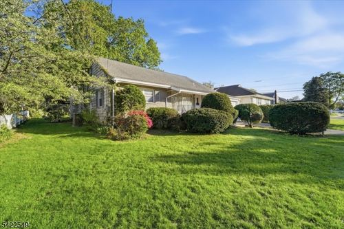 45 Urma Ave, Clifton, NJ, 07013-2608 | Card Image
