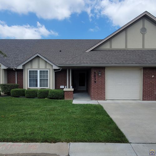 5839 Sw Sterling Ln, Topeka, KS, 66604-2277 | Card Image