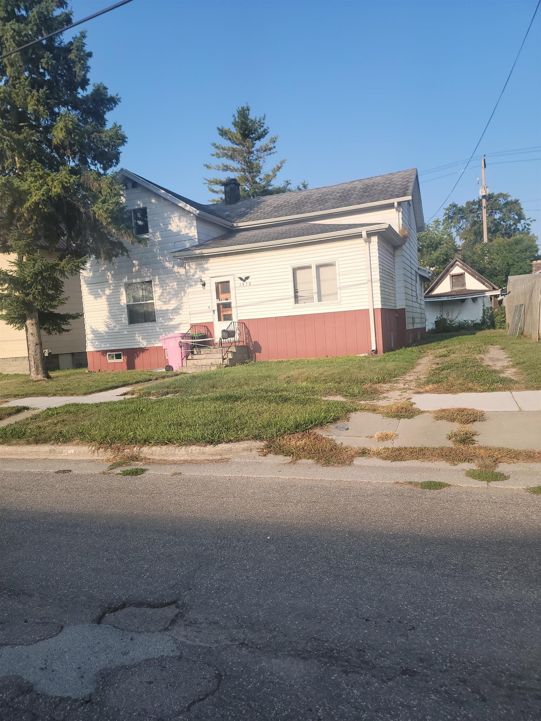 Stanton St, Bay City, MI 48708