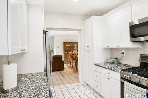 15-779 Prospect Ave, West Hartford, CT, 06105-4236 | Card Image