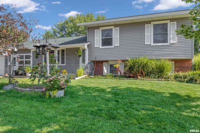 1608 Belair Drive, House other with 3 bedrooms, 1 bathrooms and null parking in Bettendorf IA | Image 1