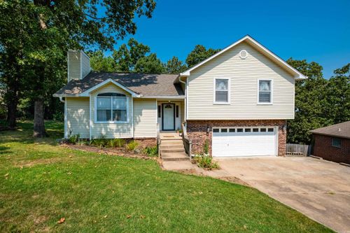 97 Emerald Dr, Maumelle, AR, 72113-5905 | Card Image