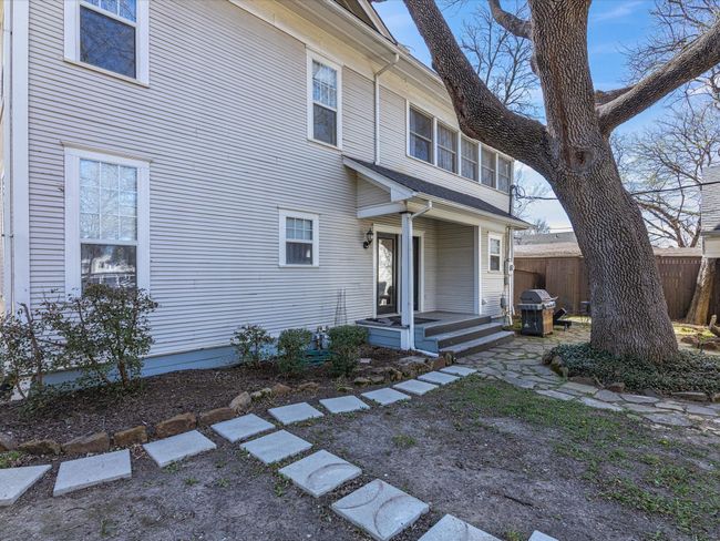 View of front of house with fence | Image 35