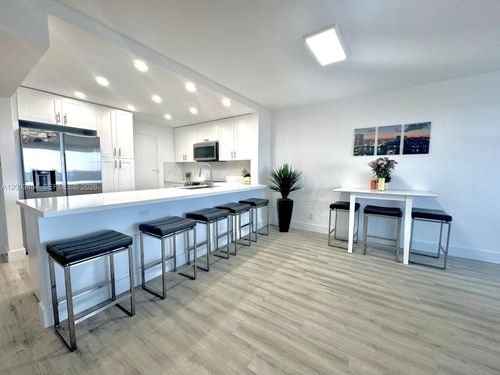 apt-1812-3800 S Ocean Dr, Hollywood, FL, 33019-2923 | Card Image