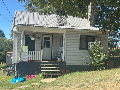 94 Rock Ln, Rimersburg, PA, 16248-6228 | Card Image