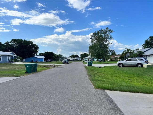 Street View South to North | Image 57