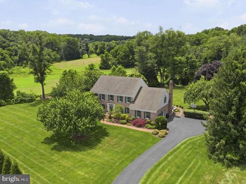 24 Manor Knoll Ct, Baldwin, MD, 21013-9582 | Card Image