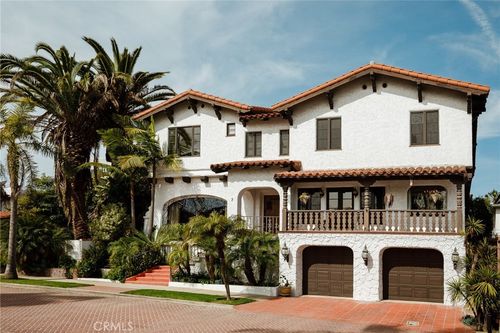 7 37th Pl, Long Beach, CA, 90803-2636 | Card Image