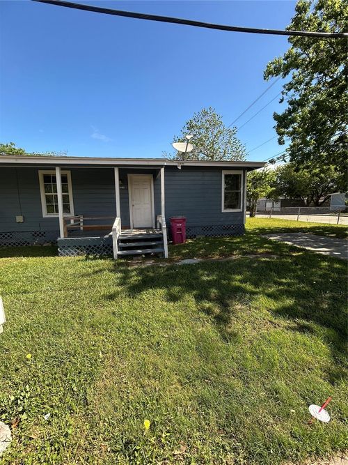 1102 W 10th St, Freeport, TX, 77541-5340 | Card Image