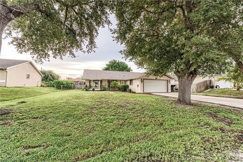 18257 Huckleberry Rd, FORT MYERS, FL, 33967-5234 | Card Image