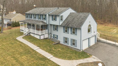 7 Carberry Drive, Derry, NH, 03038 | Card Image